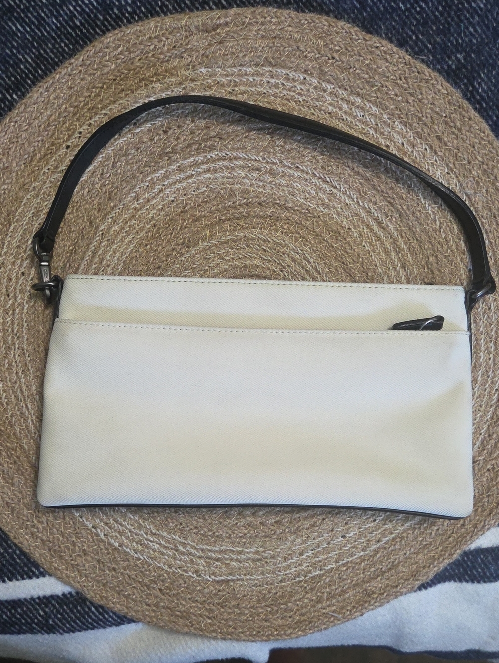 Coach Y2K Demi Mercer Baguette creme with Black Strap